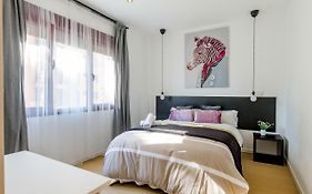 Ayz Javier Cabrini - Auto Check-In Property